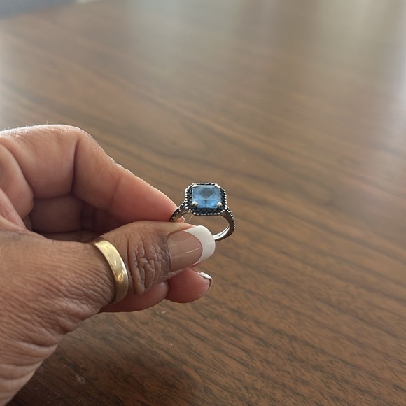 Cubit circonia beautiful blue ring size 7 - Picture 8 of 9